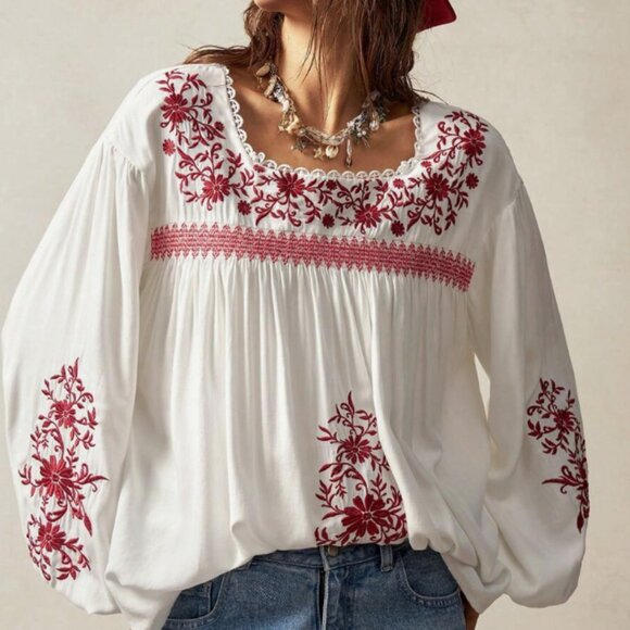 BOUTIQUE EMBROIDERED PEASANT BLOUSE - Picture 1 of 11